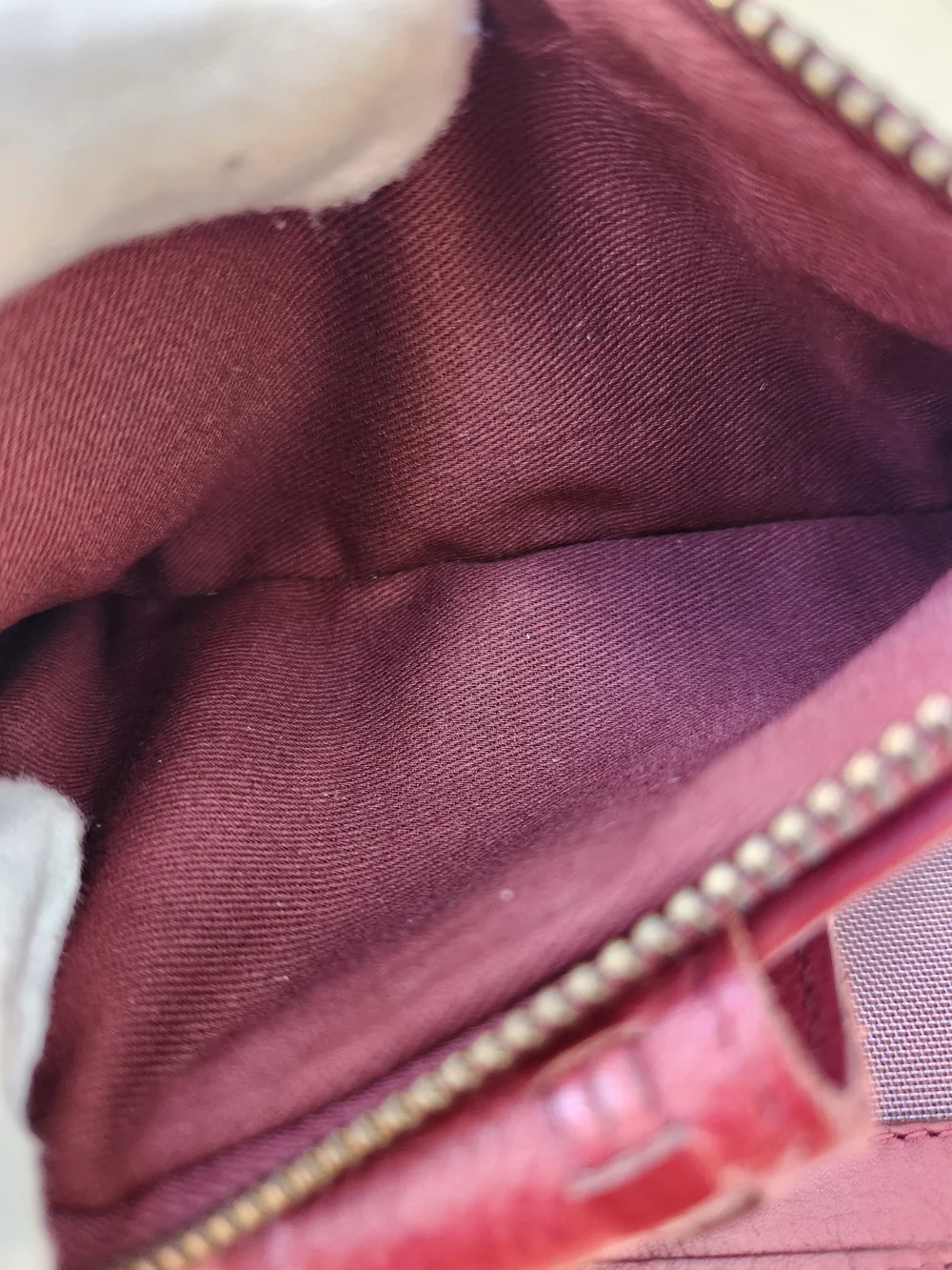 Classic  Leather Wallet - Burgundy